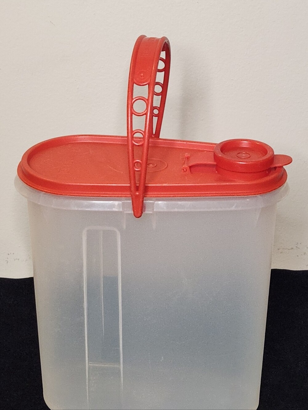 Vintage Tupperware Beverage Buddy Pitcher, 2 Quart with Red Lid